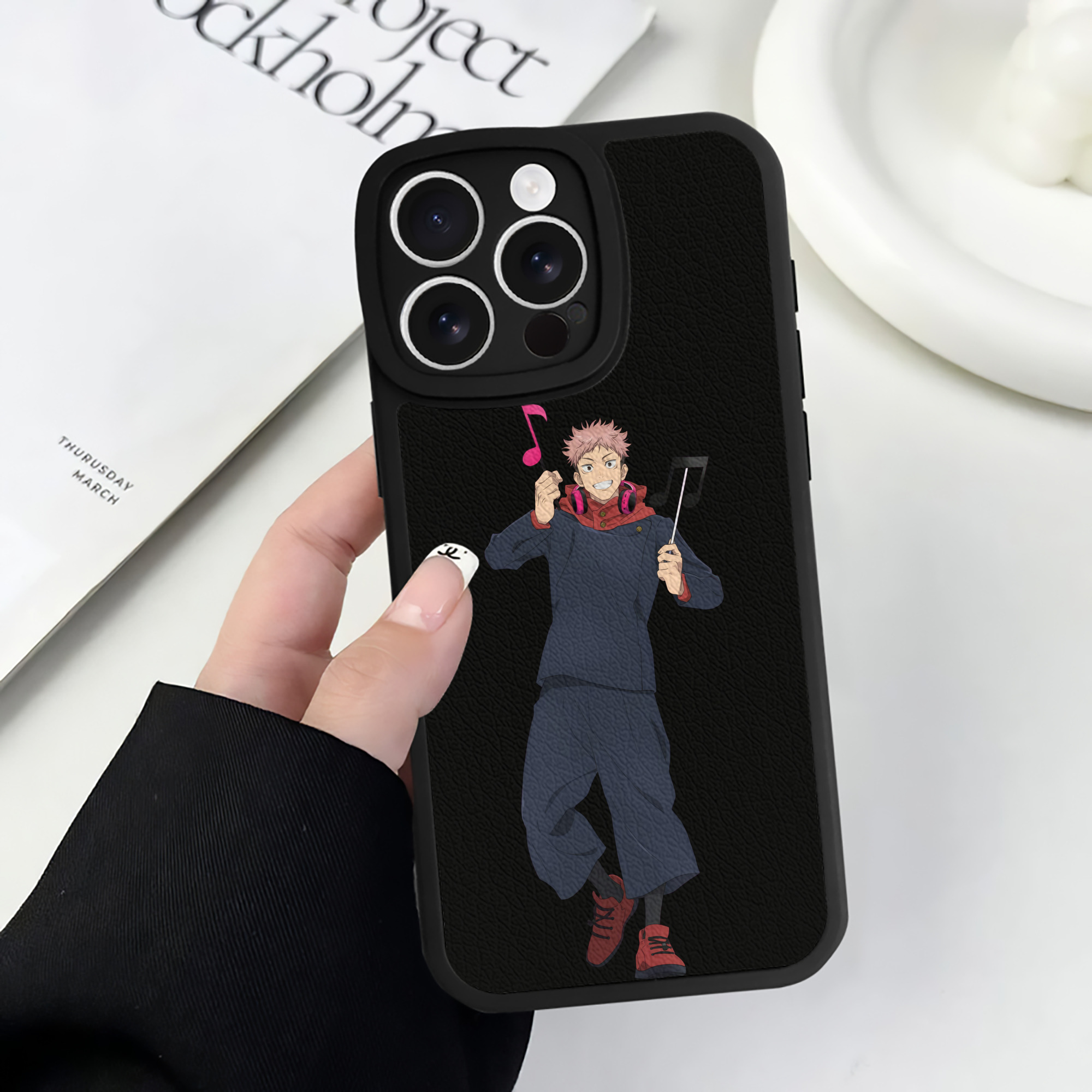 （画像用） 呪術廻戦 Jujutsu Kaisen 【iPhone 16シリーズ対応】シリコンスマホケース（レザー調） 材質：シリコン